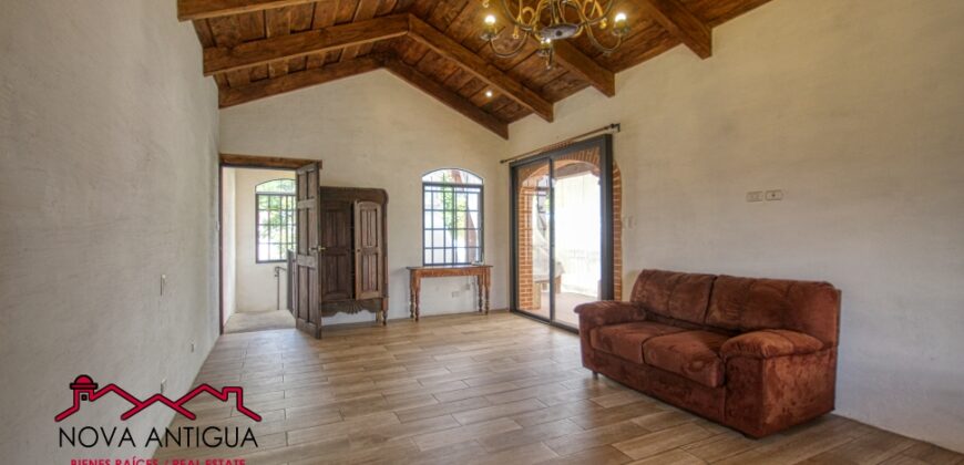 H203 – Two level house