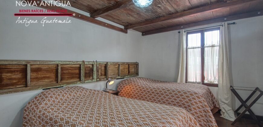 A3406 – Hermosa casa con muebles de 3 habitaciones