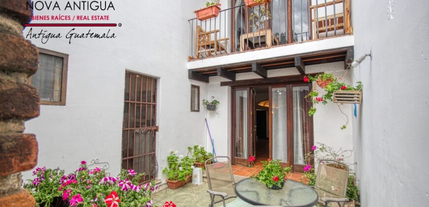 A3406 – Hermosa casa con muebles de 3 habitaciones