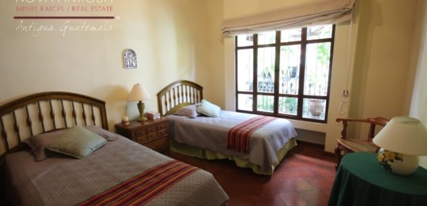 G256 – Comfortable furnished property in residential area