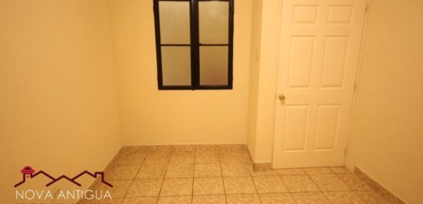 F342 – Casa amplia en el area de Jocotenango