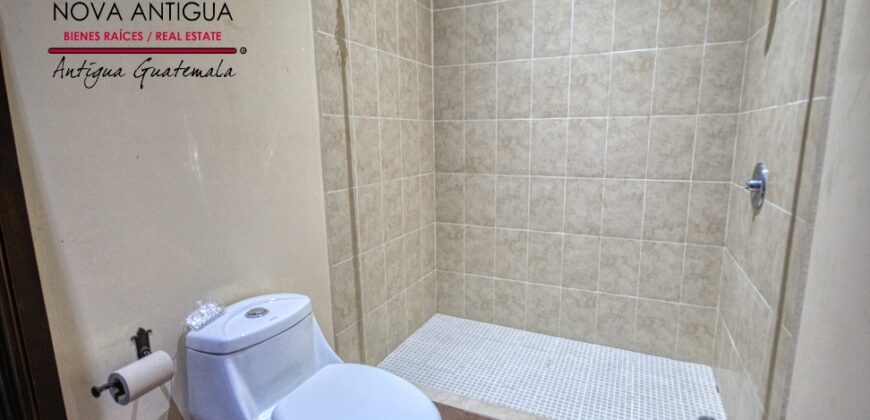 B285 – 1 level home in gated community with swimming pool