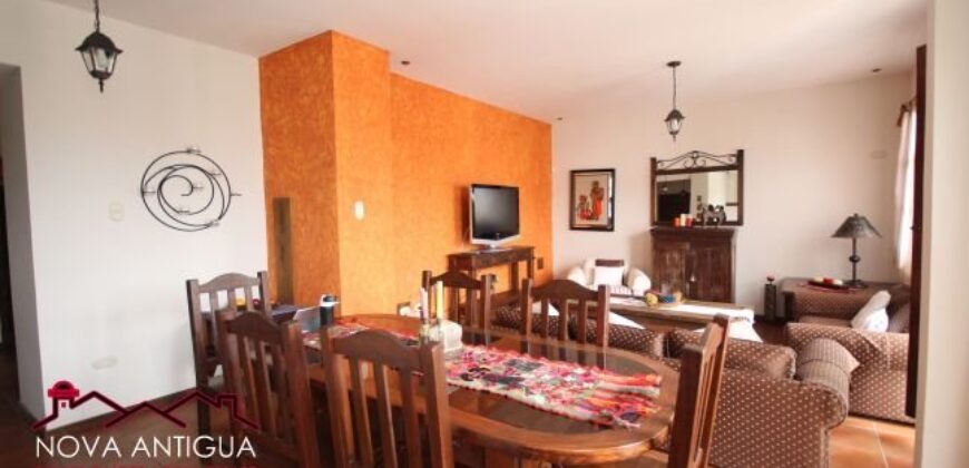 B287 – Apartamento en renta en área residencial