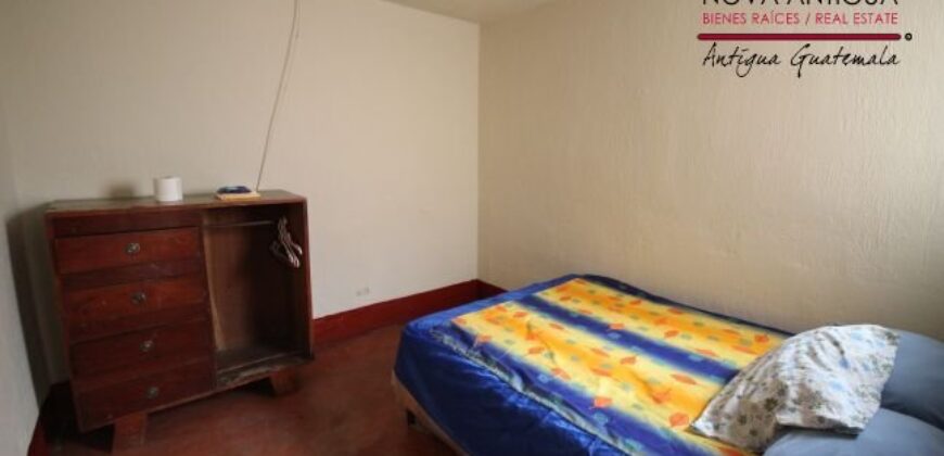 A1098 – Apartamento en renta en el centro de Antigua