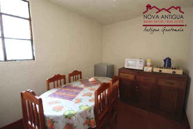 A1098 – Apartment for rent in the center of Antigua