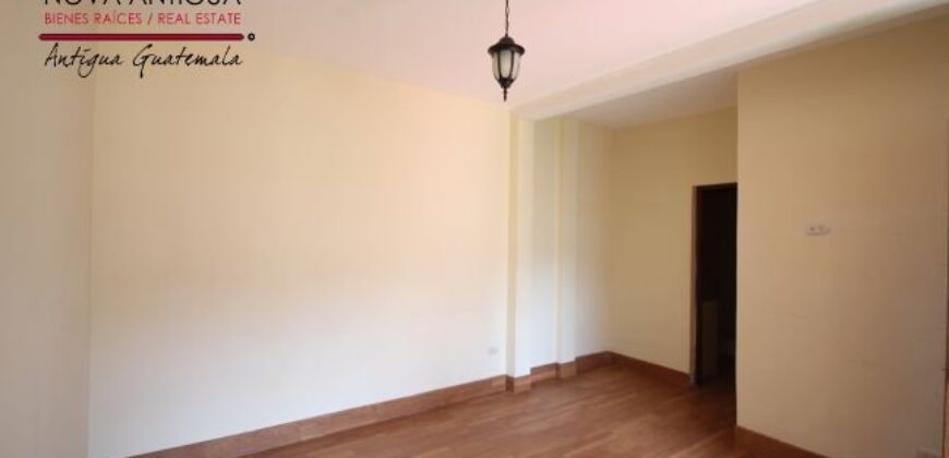 A1097 – Ample house with 10 bedrooms