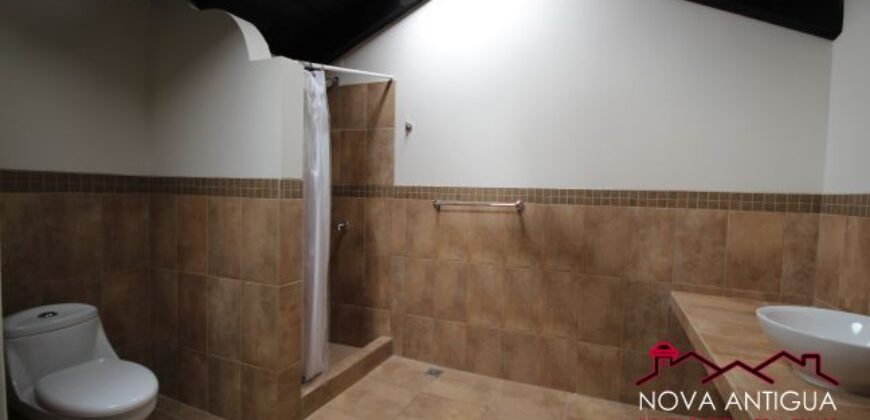 E241 – Apartment in the Santa Ana area