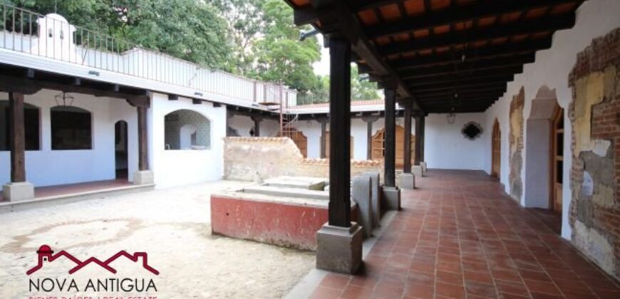 A1101 – Amplia propiedad en renta en Antigua Guatemala