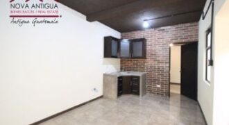 F346 – Apartamento en renta en  segundo nivel en el área de Jocotenango