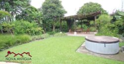 A1103 – Ample property in the center of Antigua Guatemala