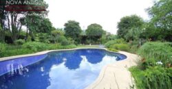 A1103 – Ample property in the center of Antigua Guatemala