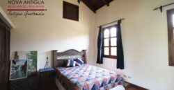 A1103 – Ample property in the center of Antigua Guatemala