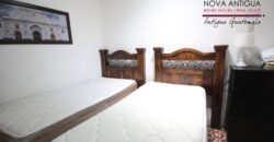 A1106 – Ample house for rent in the center of Antigua, ideal for a hostal