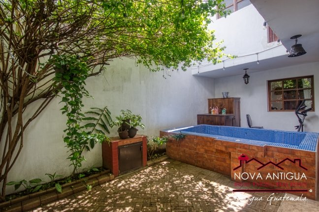 A3121 – Ample and beautiful house in the center of Antigua