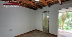 J512 – Beautiful and ample house in San Miguel Escobar
