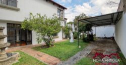 J512 – Beautiful and ample house in San Miguel Escobar