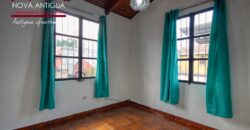 J512 – Hermosa y amplia casa en San Miguel Escobar