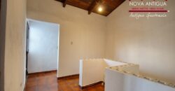 J512 – Hermosa y amplia casa en San Miguel Escobar