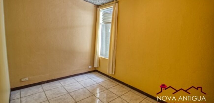 A3128 – Amplia casa en renta en sector tranquilo