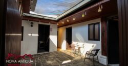 A3132 – House for sale within walking distance of the central park