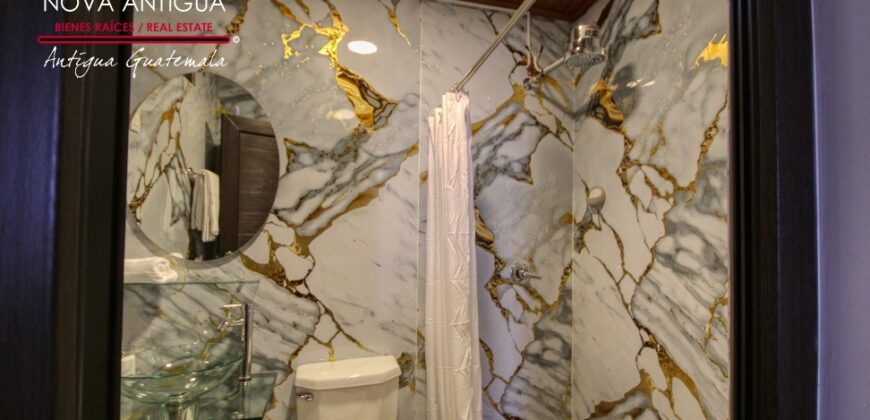 A3132 – Casa en venta a poca distancia del parque central