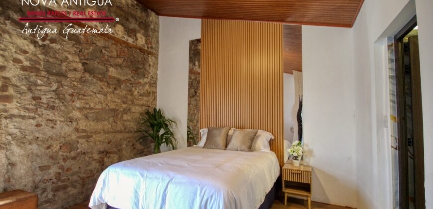 A3132 – Casa en venta a poca distancia del parque central