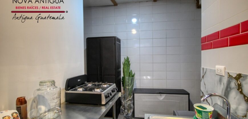 A3132 – House for sale within walking distance of the central park