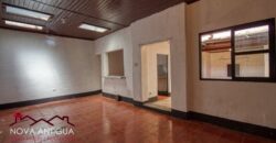 A3132 – Space for rent a block away from the central park