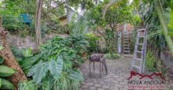 A4001 – Spacious property in the center of Antigua Guatemala
