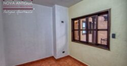 A4004 – Ample property for rent in La Merced area