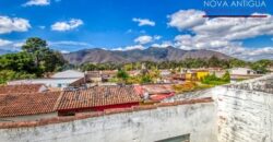 A4004 – Ample property for rent in La Merced area