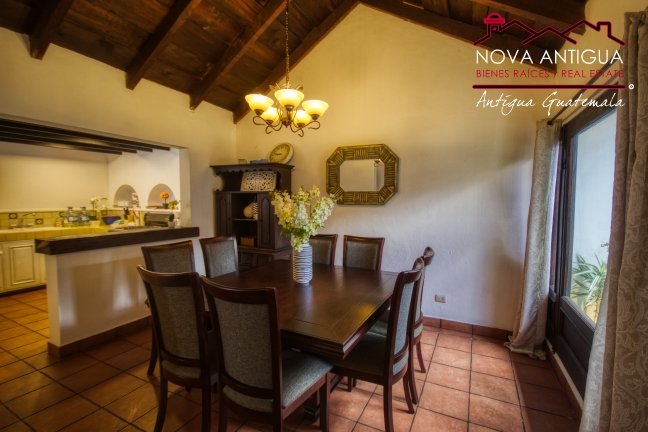 A4114 – Property for rent in the center of Antigua Guatemala