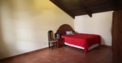 A103 – IDEAL HOUSE FOR HOTEL WITHIN THE CASCO 10 ROOMS