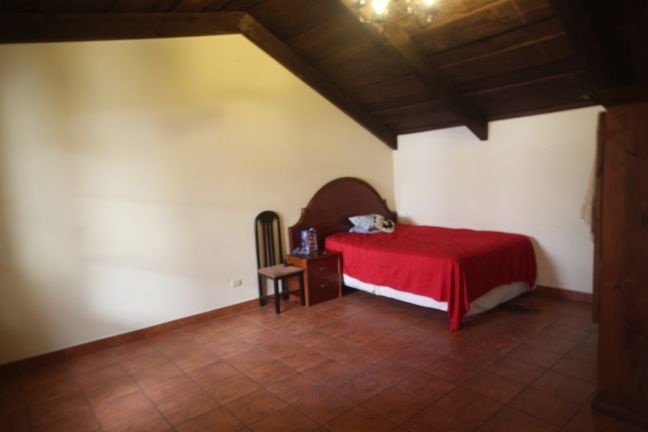 A103 – IDEAL HOUSE FOR HOTEL WITHIN THE CASCO 10 ROOMS