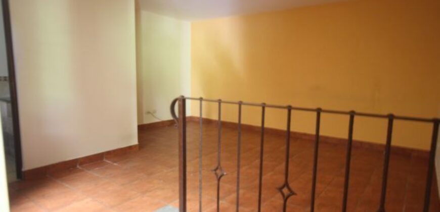 A103 – IDEAL HOUSE FOR HOTEL WITHIN THE CASCO 10 ROOMS