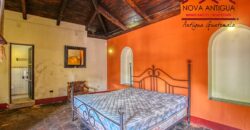 A93 – 10 ROOMS HOTEL IN THE CENTER OF ANTIGUA – GREAT OPPORTUNITY –