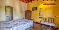 A93 – 10 ROOMS HOTEL IN THE CENTER OF ANTIGUA – GREAT OPPORTUNITY –