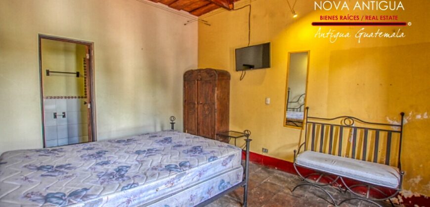 A93 – HOTEL DE 10 HABITACIONES EN EL CENTRO DE ANTIGUA – GRAN OPORTUNIDAD –