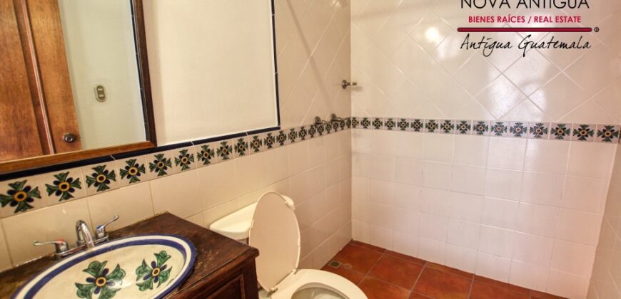 B205 – 3 bedrooms house unfurnished