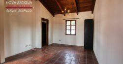 B205 – 3 bedrooms house unfurnished
