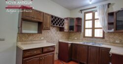 B246 – House for rent 3 bedrooms unfurnished