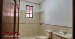 B246 – Casa de 3 habitaciones sin muebles