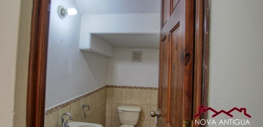 B246 – House for rent 3 bedrooms unfurnished