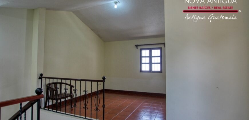 B246 – House for rent 3 bedrooms unfurnished