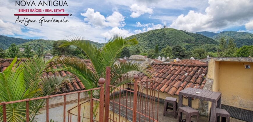 B247 – Casa En Renta 3 Habitaciones Amueblada.