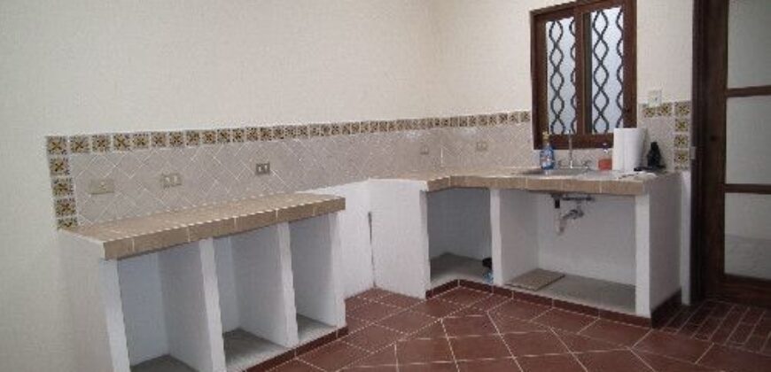 I221 – 3 bedroom house in San Pedro Las Huertas. Unfurnished