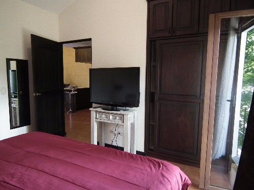 Q221 – 2 bedroom apartment furnished