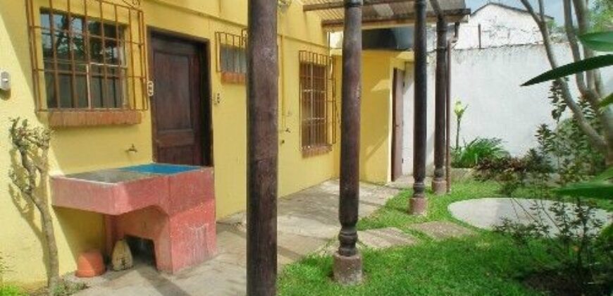 B300 – Casa de 2 habitaciones sin muebles