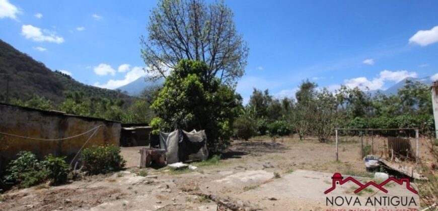 SC201 – Terreno en San Cristobal El Bajo para construir hasta 4 casas