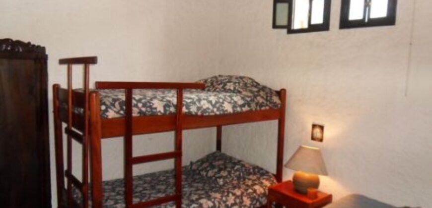 C225 – HOUSE FOR RENT 3 BEDROOMS